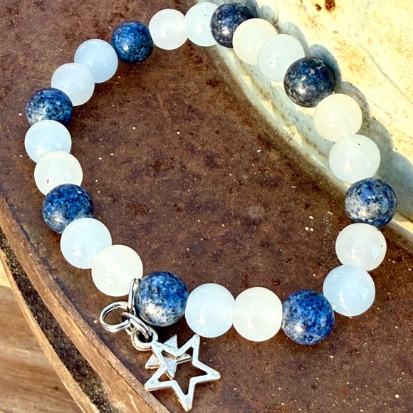 Brand New Gemstone Bracelet Sodalite, Clear Quartz and Angelite with star charms - Picture 4 of 5
